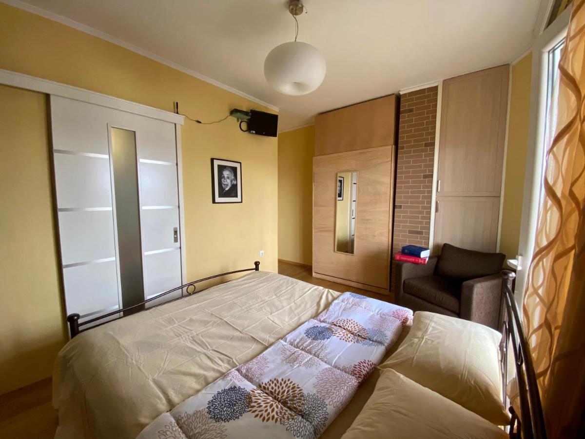 Einstein'S Apartment Atina Dış mekan fotoğraf